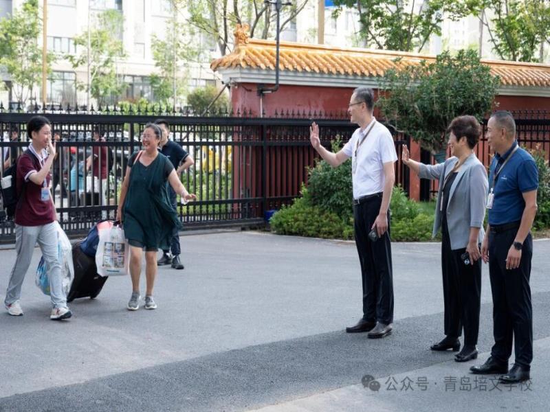 梦想新起点，温暖相遇时——青岛培文学校2025级高一新生报到